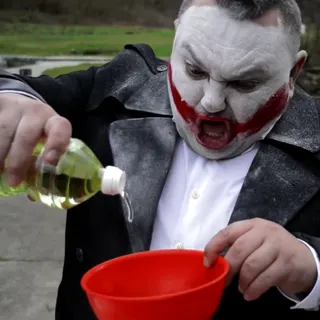 Joker Kitchen - Crazy Hamburger at 00:32