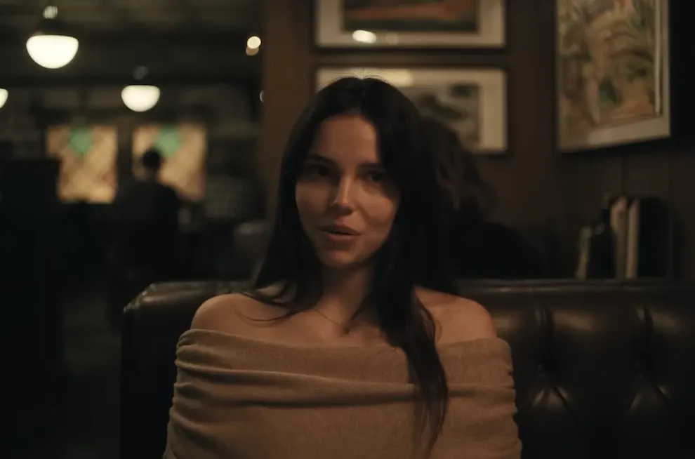 Obsession - Diner Scene at 00:44 — Nikki