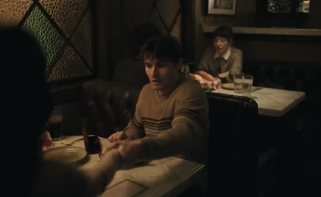 Obsession - Diner Scene at 01:06 — Bear