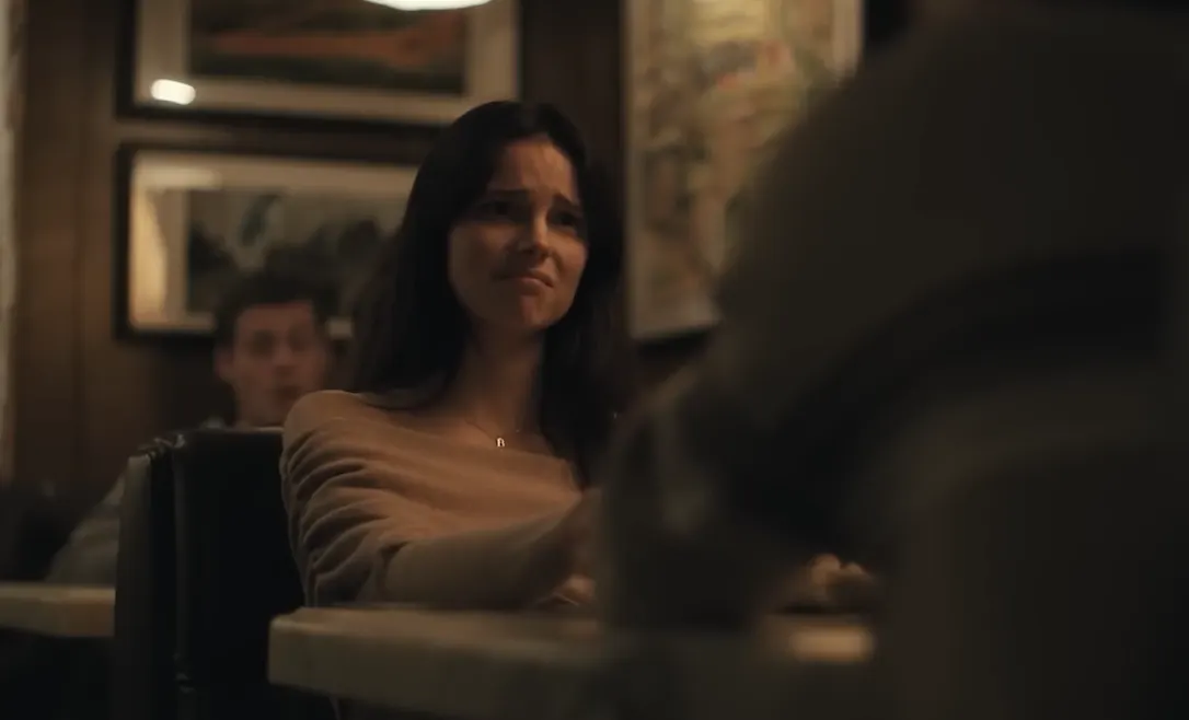 Obsession - Diner Scene at 01:09 — Bear